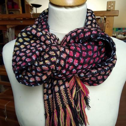 Handwoven wool and cotton scarf wit..